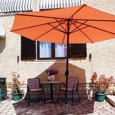 Studio Josipa Apartment *